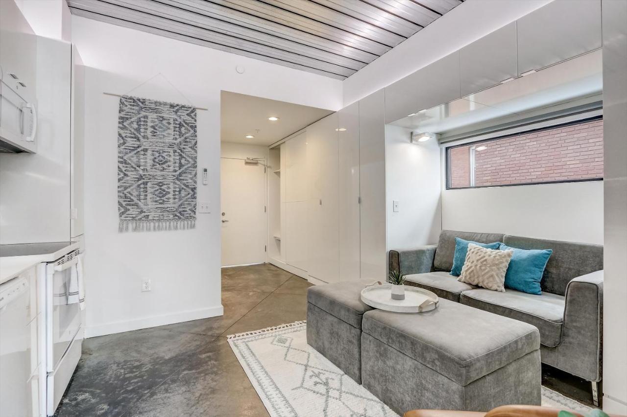 Frontdesk Mikros On Ashbury Micro Apts Cleveland Kamer foto